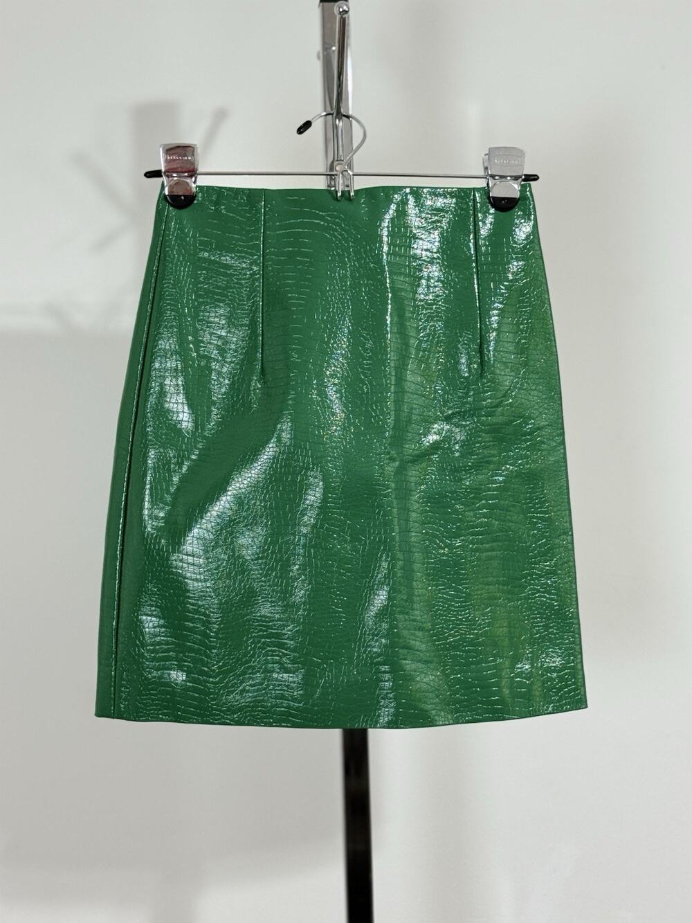 Porridge Anthropologie Women XS Mini Skirt Faux Leather Green Croc Embossed